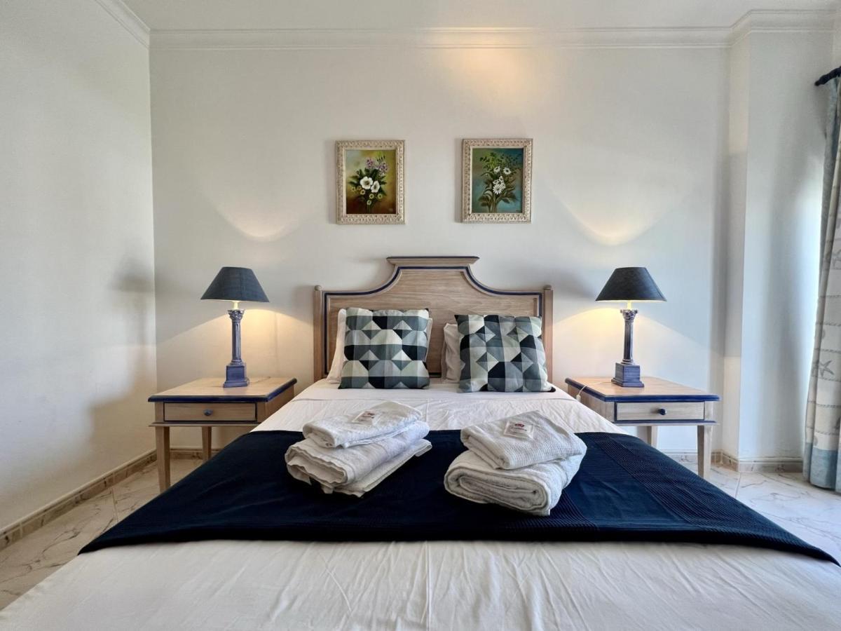 Quarteira Elegant With Pool By Homing Apartment ภายนอก รูปภาพ