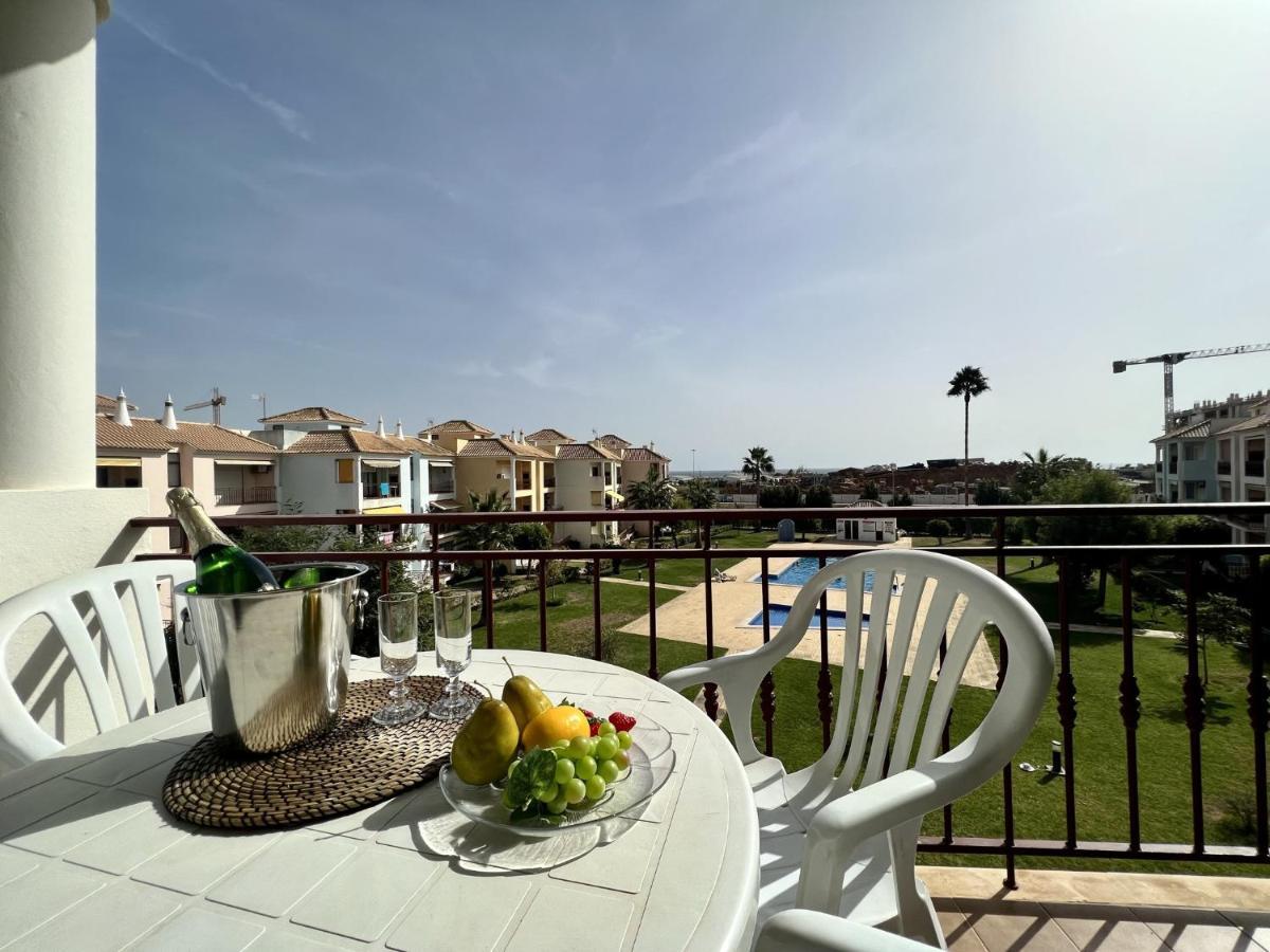 Quarteira Elegant With Pool By Homing Apartment ภายนอก รูปภาพ