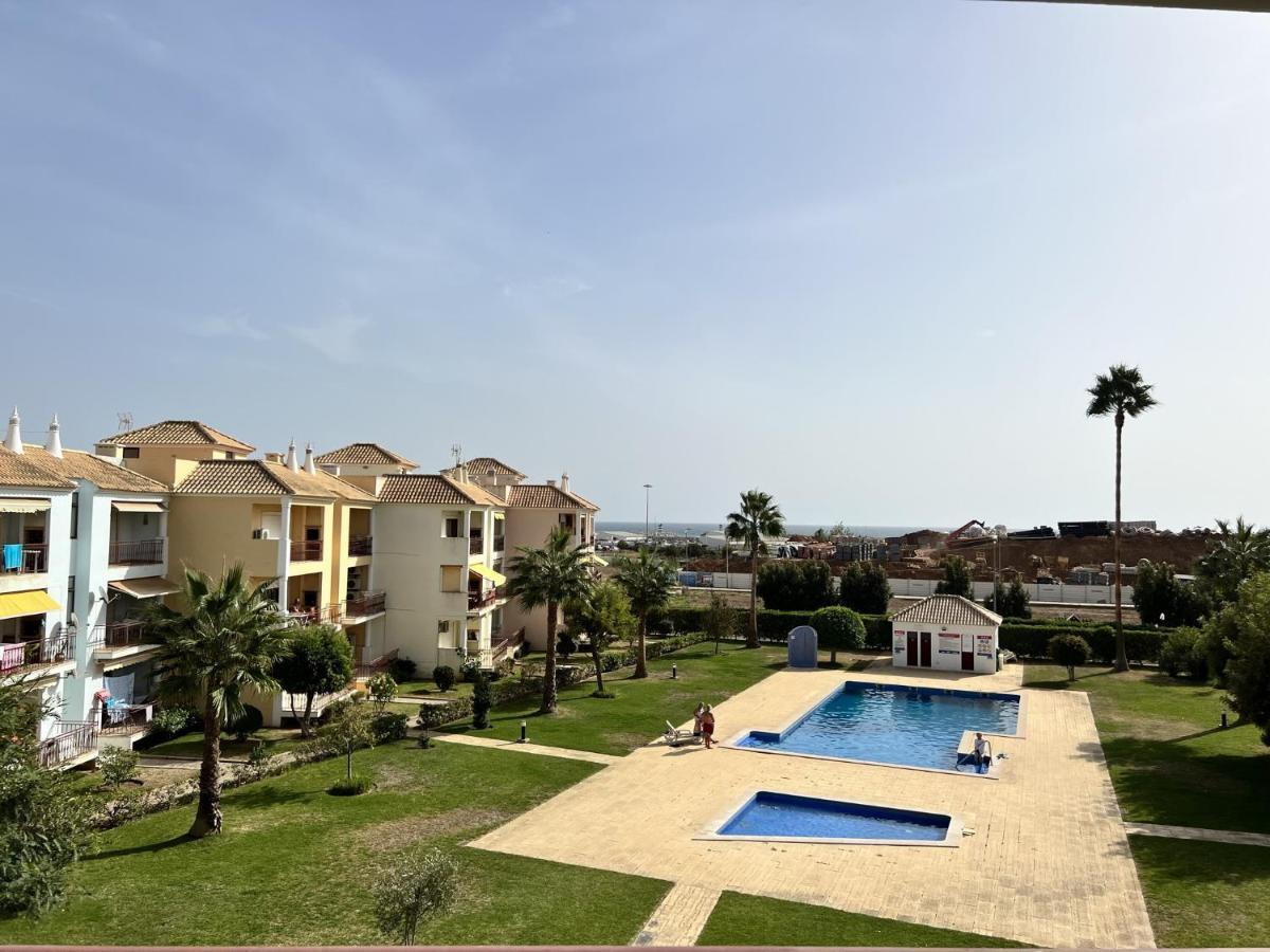 Quarteira Elegant With Pool By Homing Apartment ภายนอก รูปภาพ
